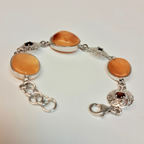 HWG-2305 Bracelet Brown Amber Alternating Garnets In Silver $135 at Hunter Wolff Gallery